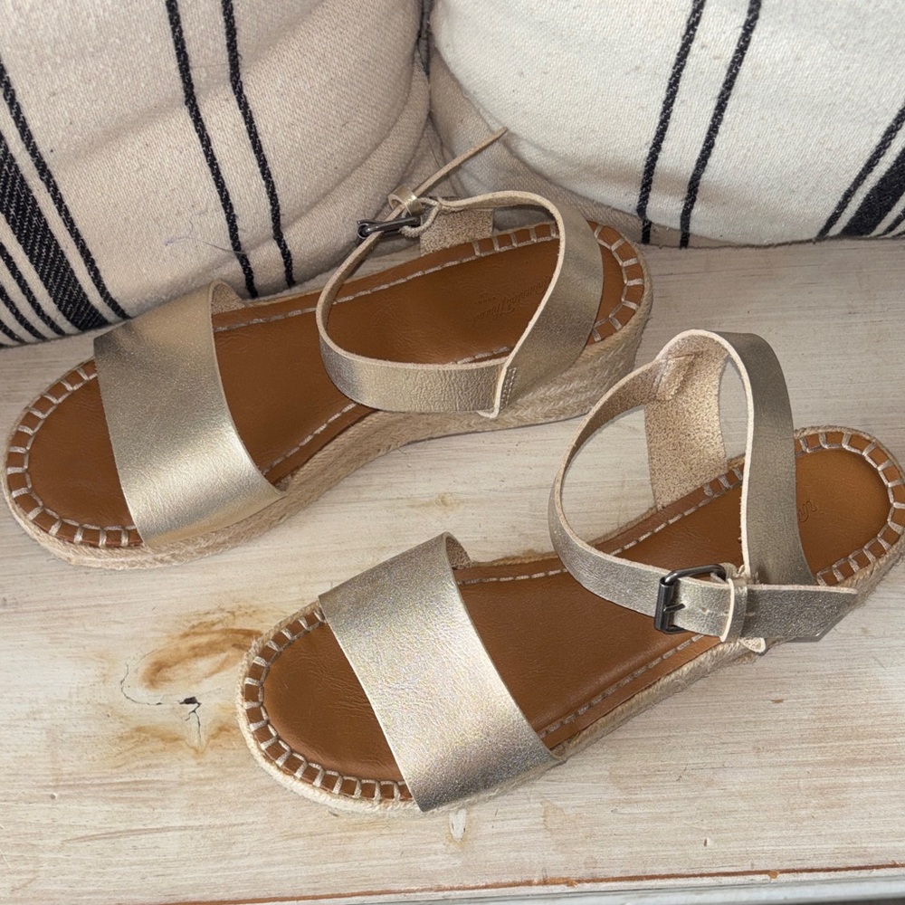 Universal Thread Gold Metallic Espadrille Spring … - image 4